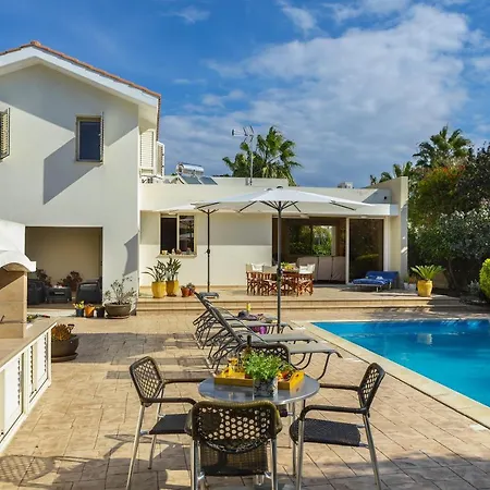 Villa Anthea 12 *