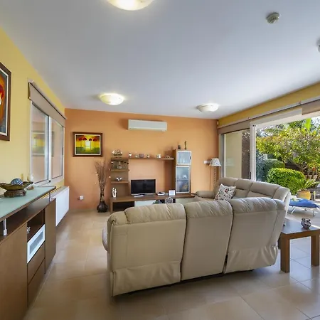 Anthea 12 Vila Larnaca